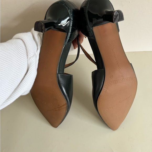 FRANKIE4 Saving Soles Alice Dark green pointed toe mid heel pumps Sz 8.5 - Picture 6 of 8